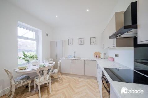 7 Courtenay Road Apartment -18.jpg