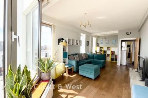 Worthing, BN11 - property photo