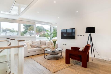 304 Sandbanks Road 327170 - (3).jpg