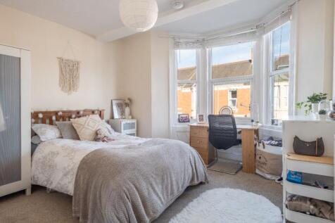 6-bed flat on (£155pppw) Hazelwood Avenue, Newcastle Upon Tyne, Tyne and Wear, NE2 3HU, £4,030/mo