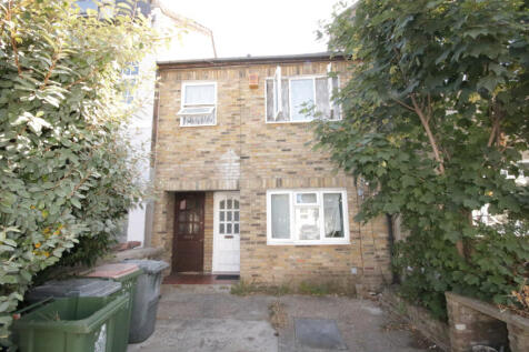 A One Bedroom Ground Floor Flat with off street p