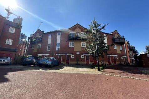 Exterior (12).jpeg