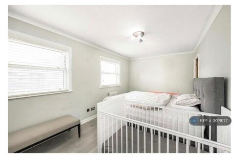 Lockesfield Place, London, E14 photo 3