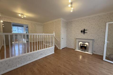 Lounge &amp; Dining Area