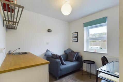 CAM02519G0-PR0188-STILL012