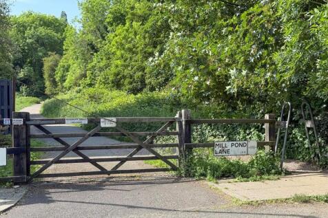 Stone Mill Court - Meanwood Valley Trail