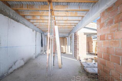 TOWNHOUSE IN CAMPANET WITH UNIQUE VIEWS