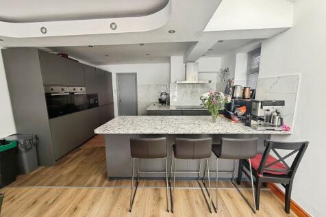 Kitchen/Living Room