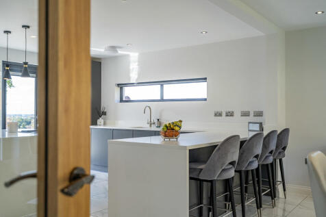 Kitchen/Dining Ro...