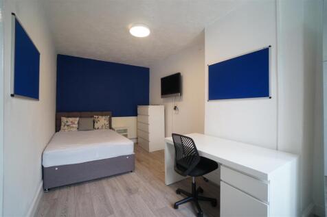 Bedroom 2.JPG