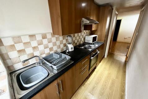 1 bed flat to rent Broadway, Roath CF24