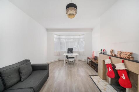 Barton Court 1 W14 PH2.jpg