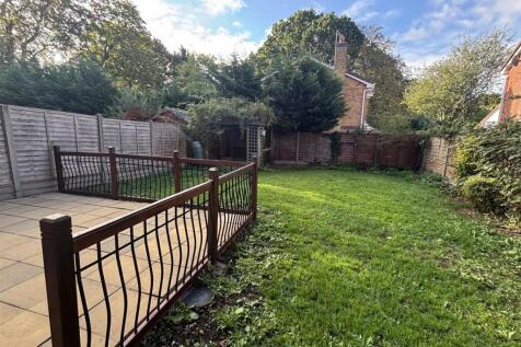 REAR GARDEN -