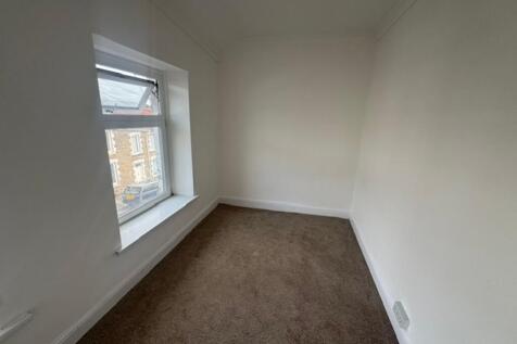Phillip Street, Pontypridd, CF37 photo 5