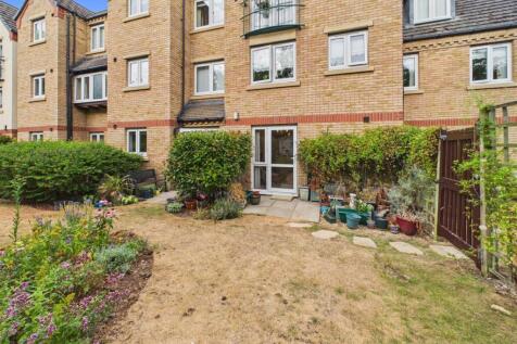 Terrace &amp; Communal Gardens