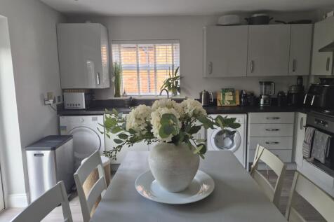 De Havilland Gardens, Bury, Cambridgeshire, PE26 2SD photo 4