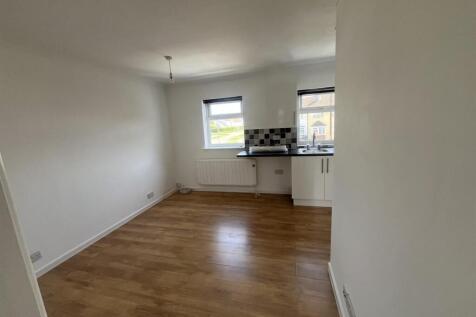 AHLH living kitchen open plan 3.jpeg