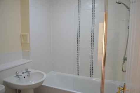 Queens Court, Larbert, FK5 photo 4