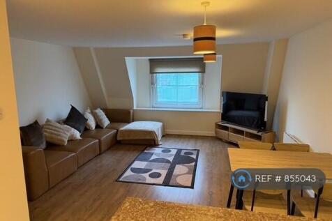 Living/Dining Area