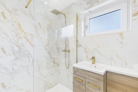 CAM05526G0-PR0021...