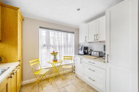 28 Ashton Hall Drive (Wyberton)-25.jpg