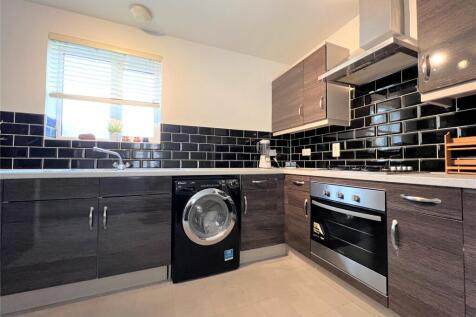 Truscott Avenue, Swindon, Wiltshire, SN25 photo 4