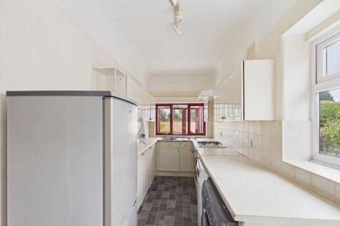 Heath Road, Upton, CH2 photo 5