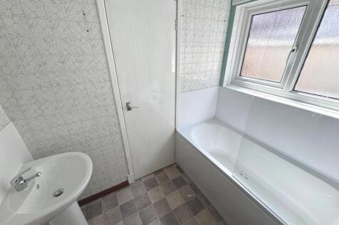 Cromwell Terrace, Leek photo 4