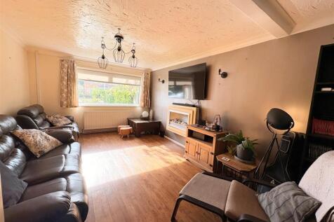 Living Room 2.jpg