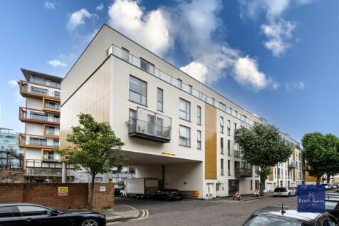 Oyster Court