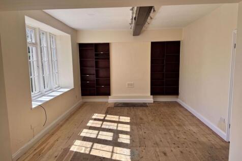 Commercial Property to rent Image 4