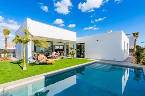 Mar de Cristal Modern Key Ready Villa