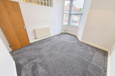 Hillside Road, St George, Bristol photo 3