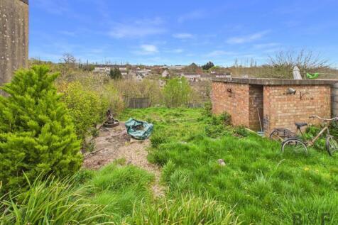 CAM03022G0-PR0124-STILL017.jpg