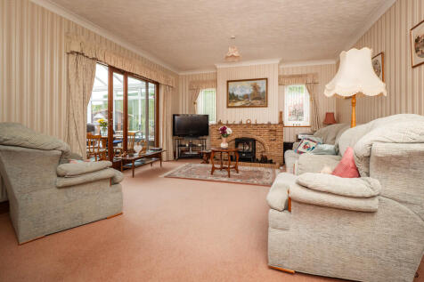 16KestrelClose-31