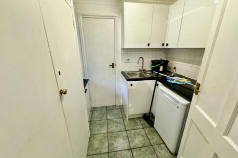 4 Roundhouse Court (18)