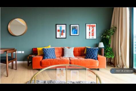 Living Room - 45 Inch Tv 