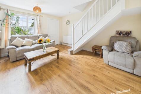 CAM02773G0-PR0329-STILL006