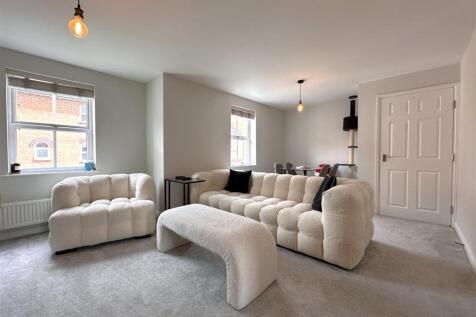 Generous Living/Dining Space 780