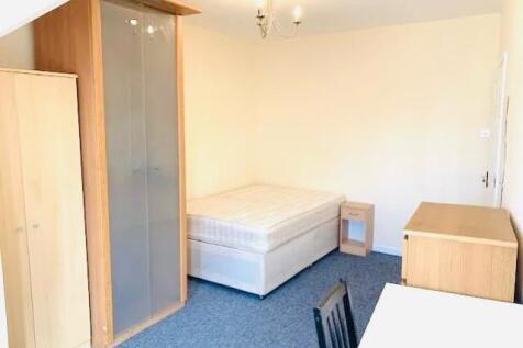 Finchley Lane, London, NW4 photo 3