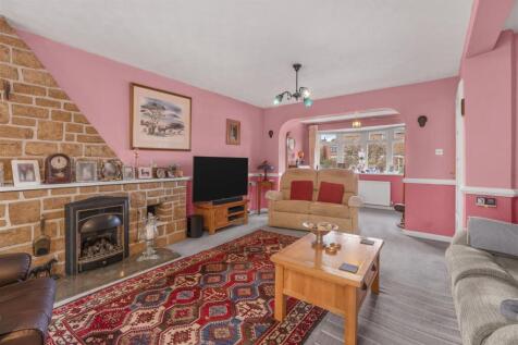 2 Hazeldene Gardens, Banbury-8.jpg