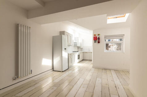 5 Gladstone Terrace Kitchen 2