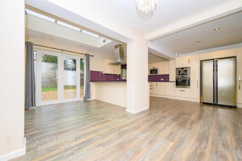 Kitchen Diner/ Family Room