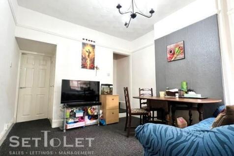 31 Chartley Road, LE31AB - Sale 6.jpg