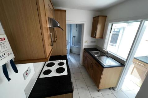 Tiverton Road - 3 bed, Selly Oak, West Midlands, B29 photo 3