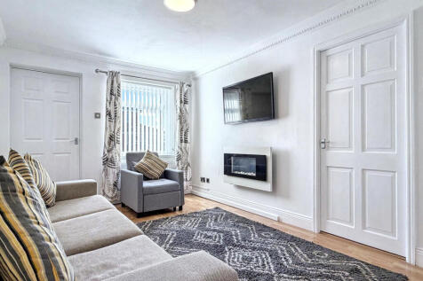Brockhampton Close, The Cotswolds, Boldon Colliery, Tyne and Wear, NE35 9HD photo 5