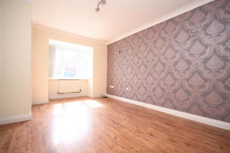 36 West Park Close  SKELMERSDALE photo 2