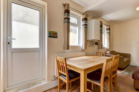 14  Bernard Road Living Room (3)