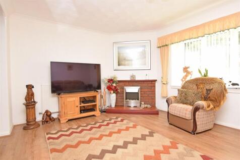 Living Room.jpg