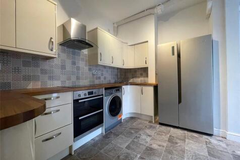 Hillsborough Avenue, Exeter, Devon, EX4 photo 3